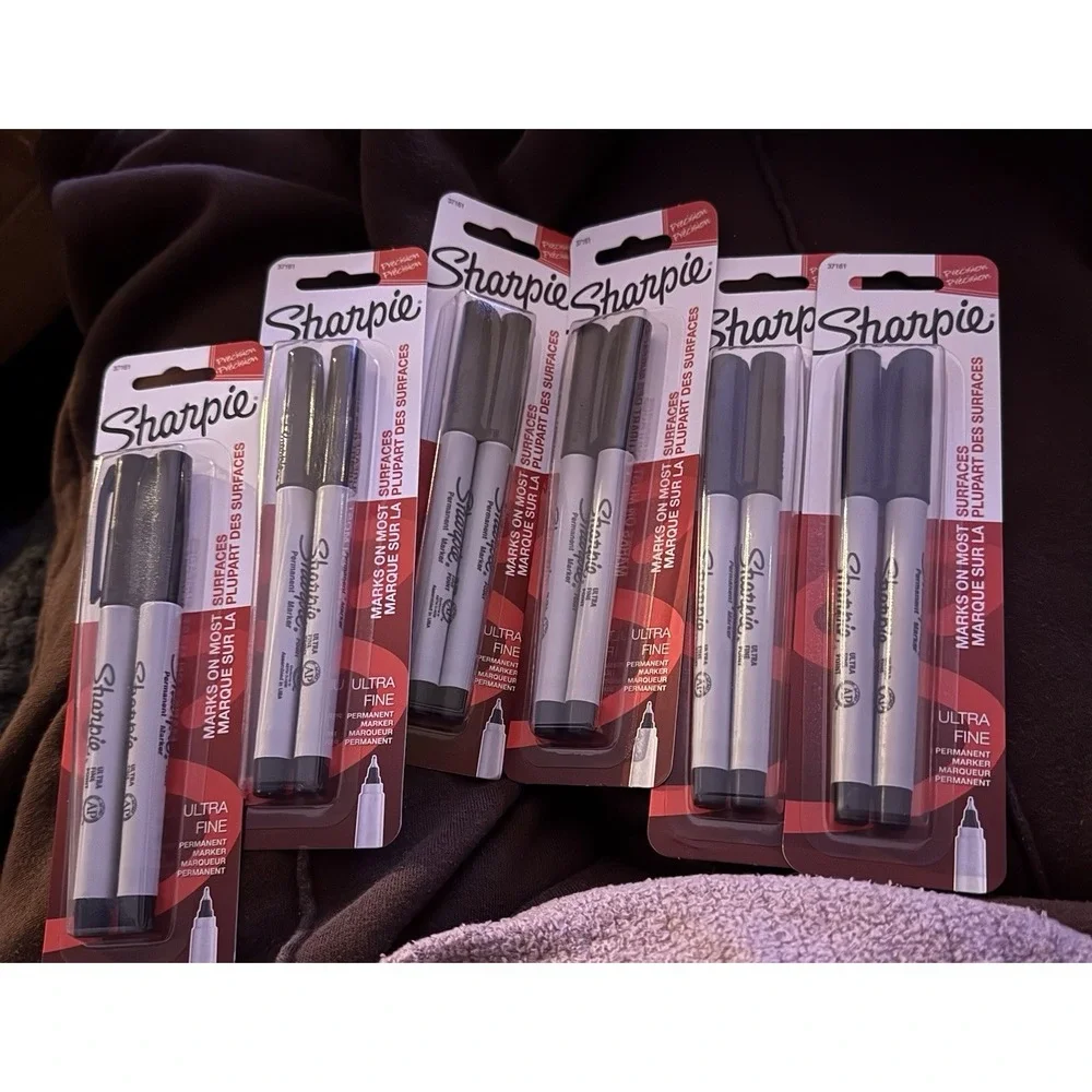 SHARPIE Permanent Markers Ultra Fine Point Black 12 Count 37001 NEW IN BOX BEST$